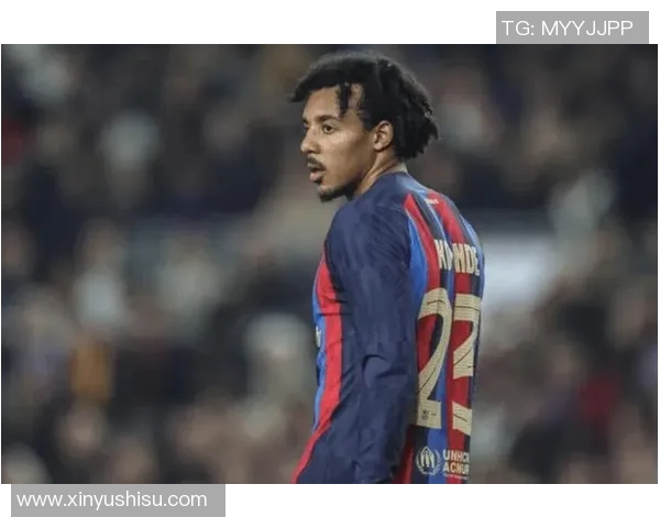 15号球星精彩瞬间:足球场上的绝佳表现与个人魅力展现 15号球星精彩瞬间:足球场上的绝佳表现与个人魅力展现