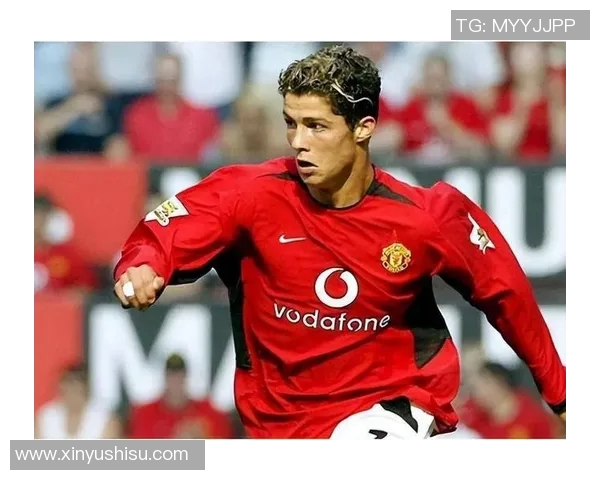 C罗发型变幻史:从经典到时尚的足球巨星造型演变回顾 C罗发型变幻史:从经典到时尚的足球巨星造型演变回顾